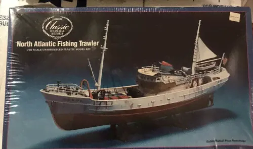 Lindberg North Atlantic Fishing Trawler 77222 SEALED NOS
